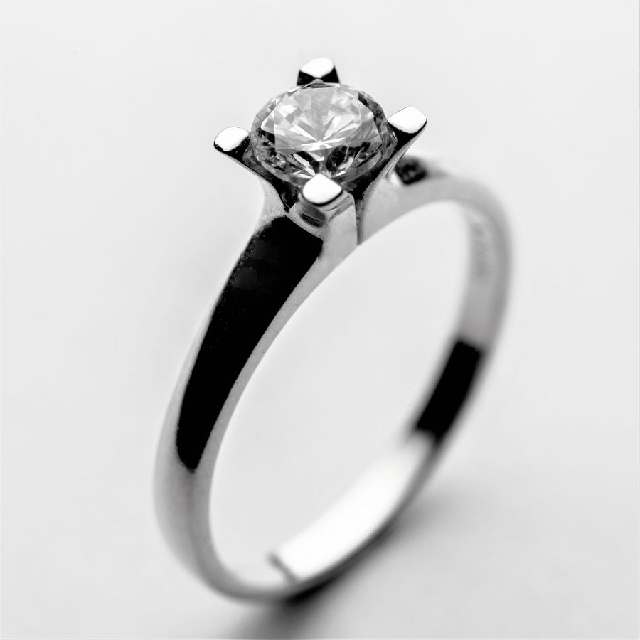 JRE 09 Diamond Engagement Ring
